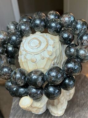 Midnight Fire Garnet (Arfedsnonite) 14mm